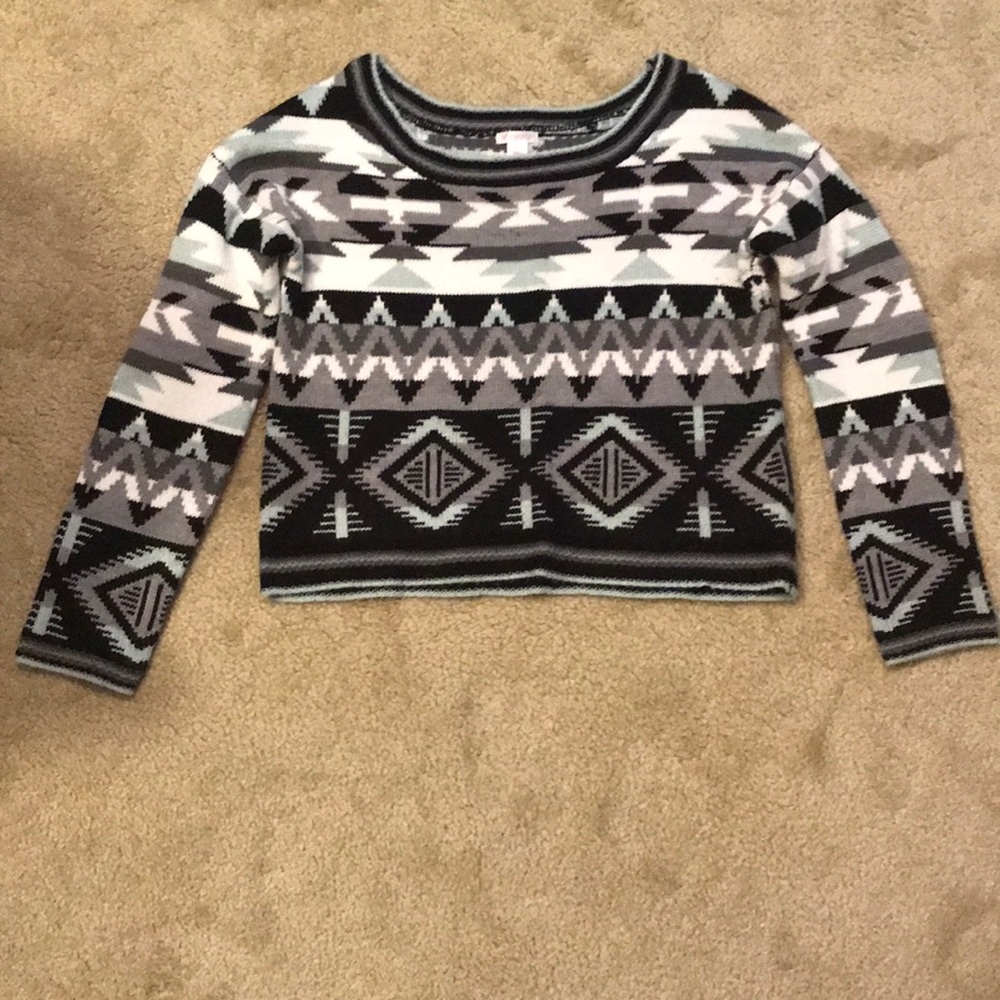 Size Small Aztec patterned sweater